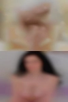 Girls looking for threesome